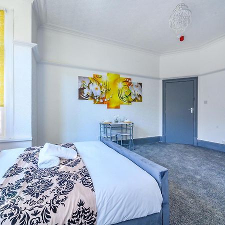 -Rf7H- For Your Relaxed & Cosy Free Parking Leeds  Kültér fotó