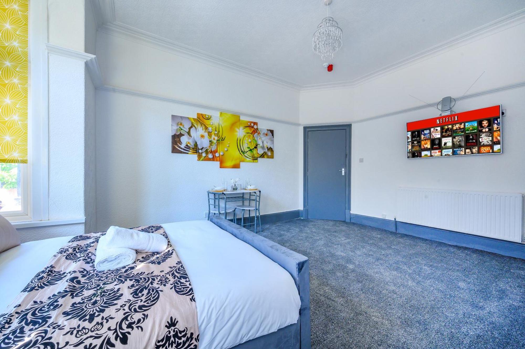 -Rf7H- For Your Relaxed & Cosy Free Parking Leeds  Kültér fotó